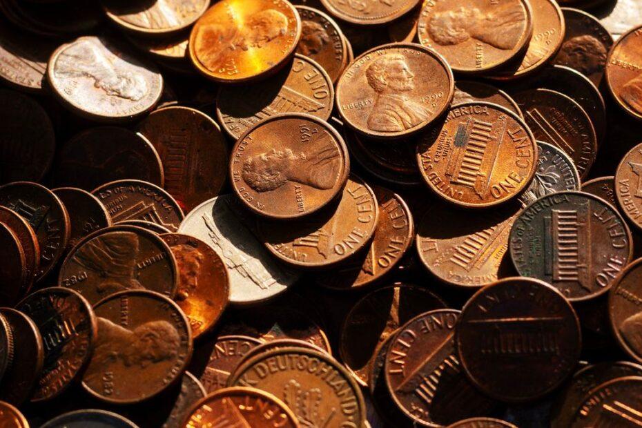 Illustration of How Compound Interest Changes the Way Your Savings Grow