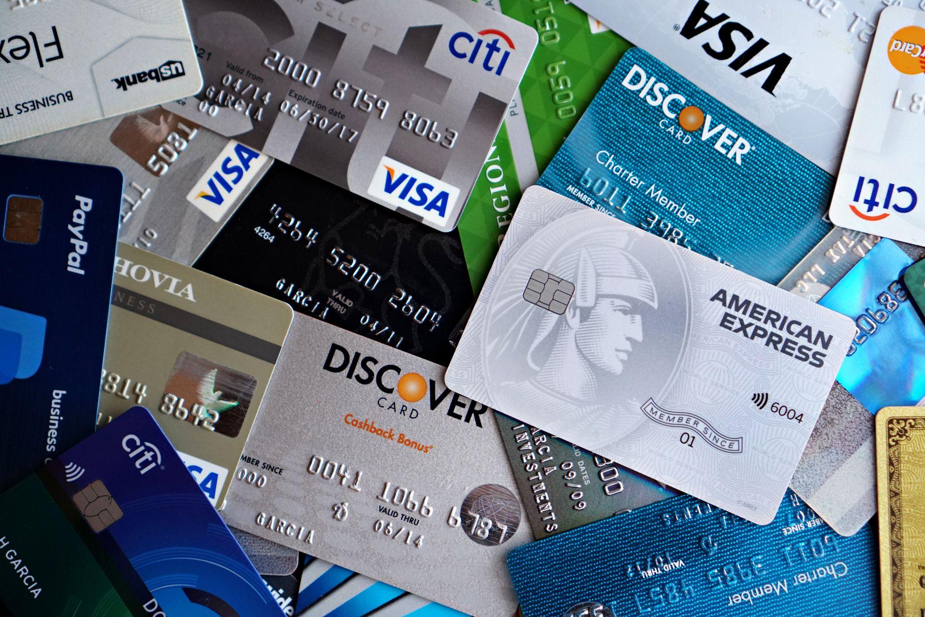 Illustration of How Financial Advisors Charge Fees and What That Means for You