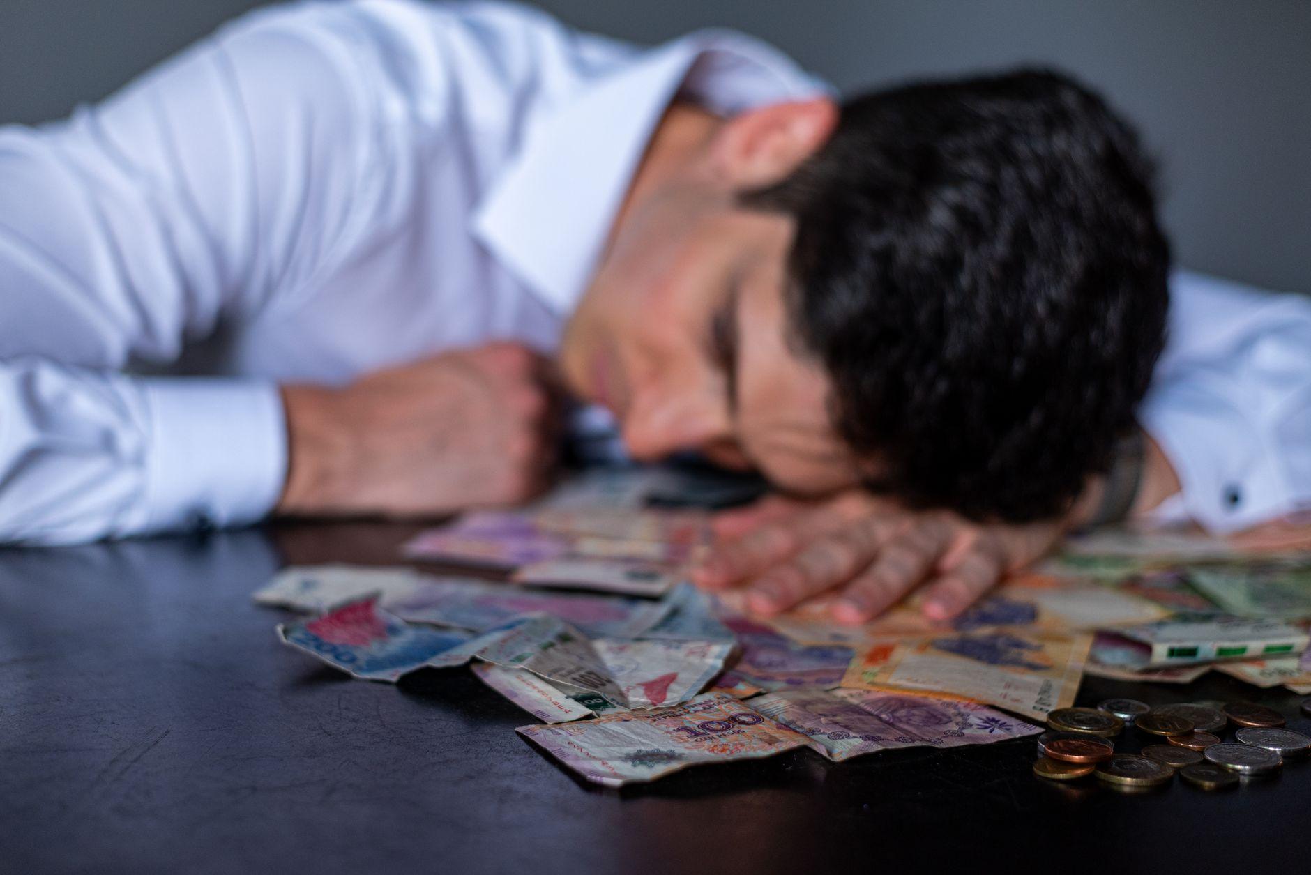Illustration of How Financial Hardship Programs Work With Lenders During Tough Times