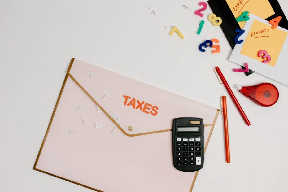 Illustration of How Health Savings Accounts Can Reduce Your Taxable Income