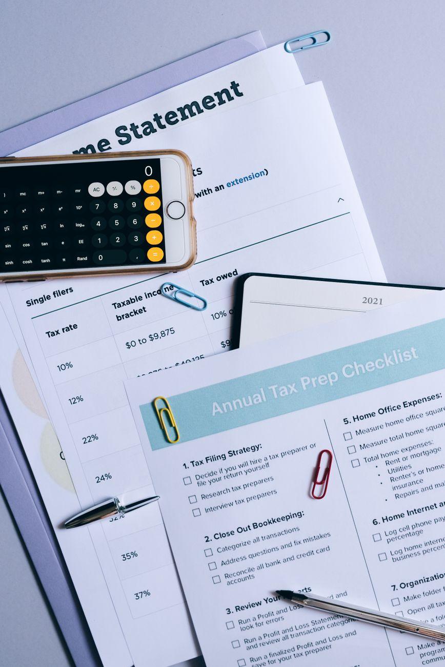 Illustration of How Tax Brackets Actually Determine What You Owe Each Year