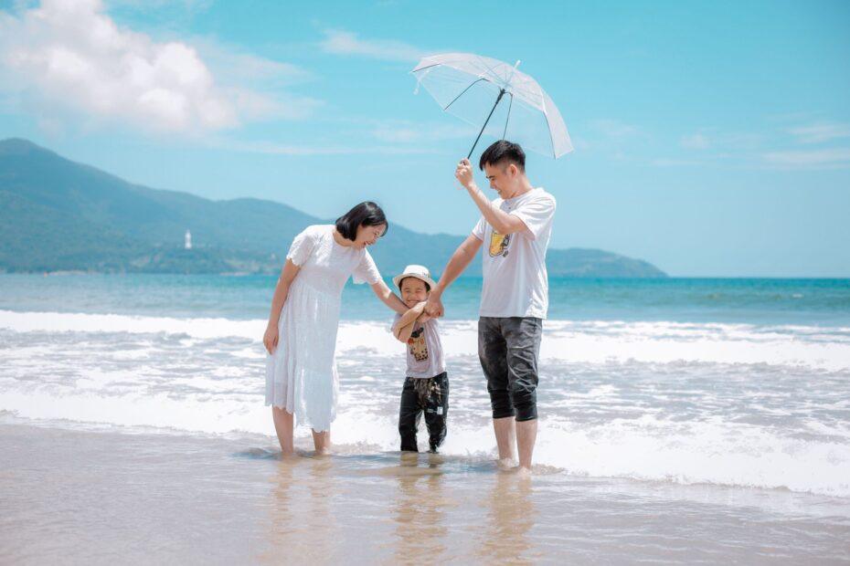 Illustration of The Difference Between Term Life Insurance and Whole Life Coverage